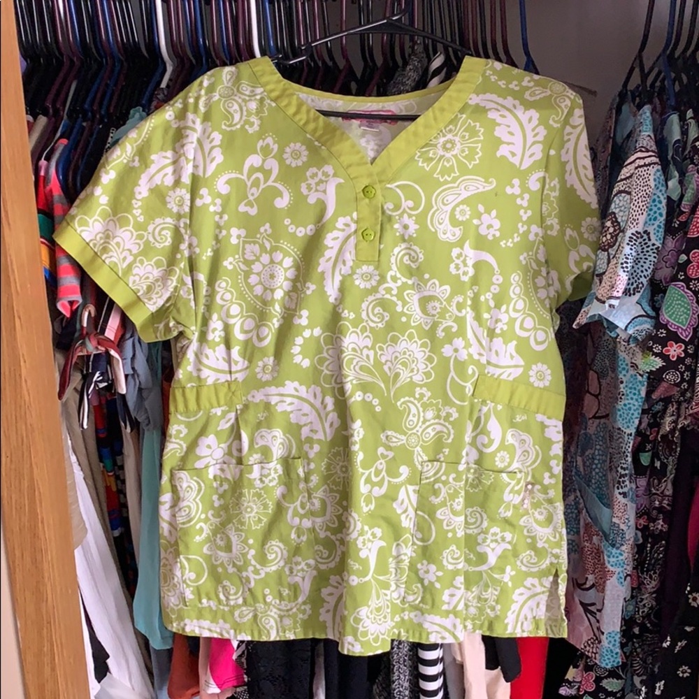 Scrub top